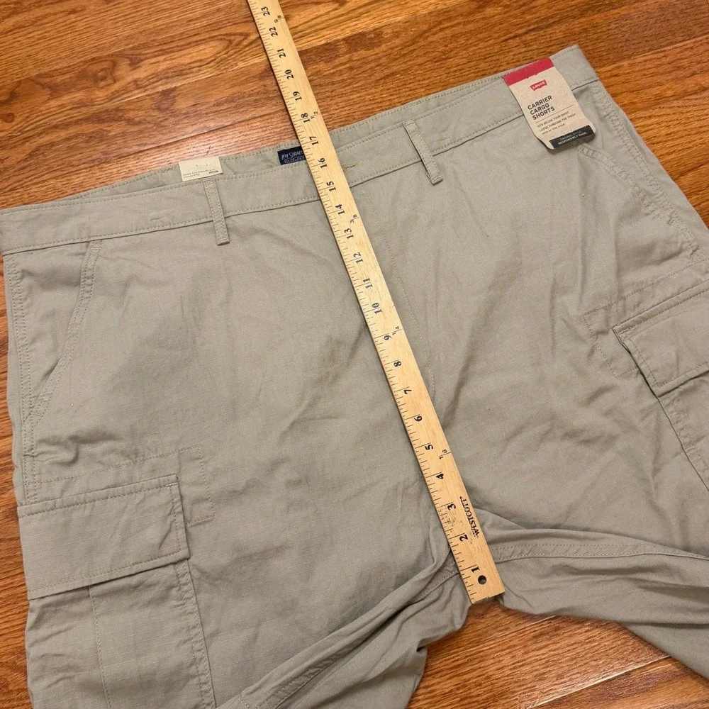 New Levi's Carrier Cargo Shorts Mens 44 Khaki Ripstop Utility Pockets Hiking 9